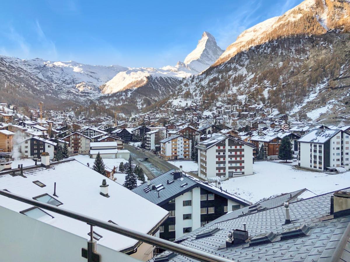 Wake Up To The Matterhorn Apartment เซอร์แมท ภายนอก รูปภาพ